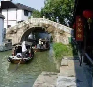 爷爷:我今年78岁。小丽:我今年27岁。几年前爷爷的年龄是小丽年龄的4倍游戏画面